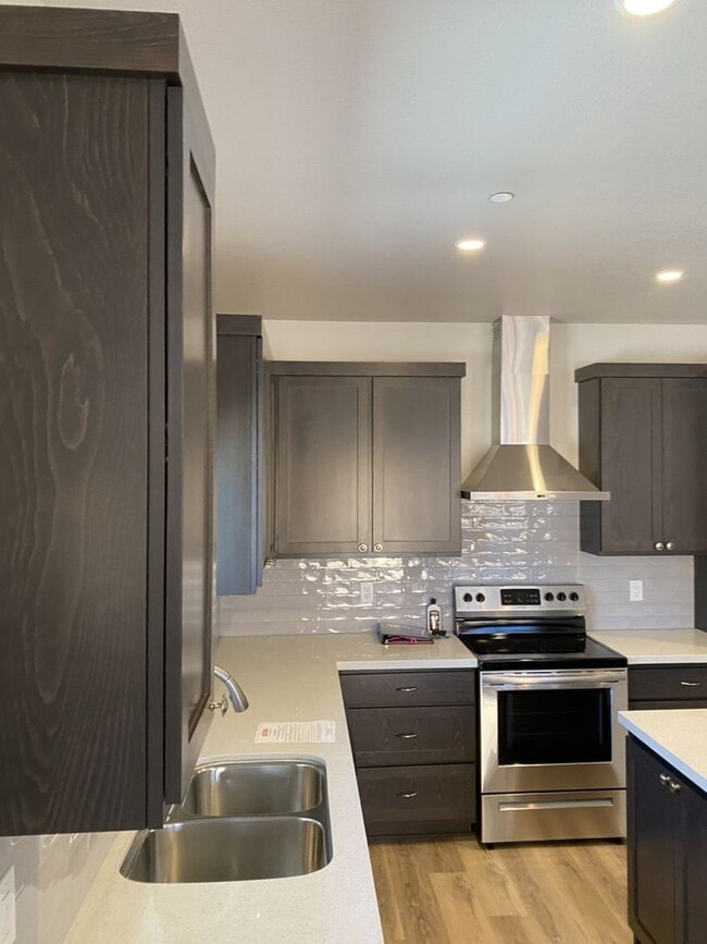 Photo - 246 Silver Bend Way