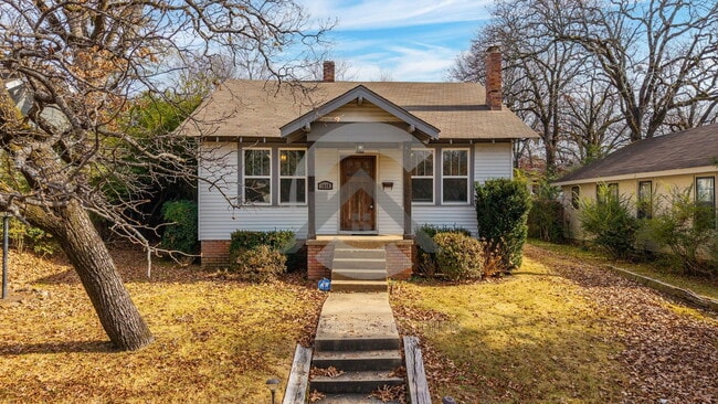 Building Photo - 1615 N Taylor St