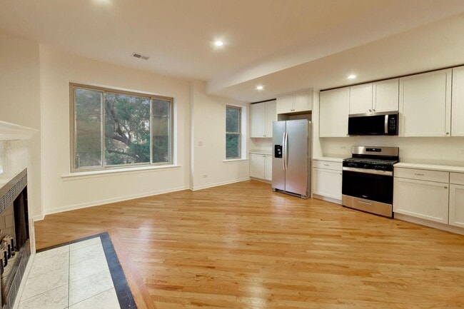 Photo - 1301 N Oakley Blvd