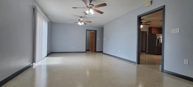 Photo - 842 Hillside Ave
