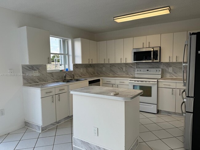 Photo - 12149 NW 34th St