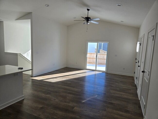 Photo - 5278 Pinecrest Ct N