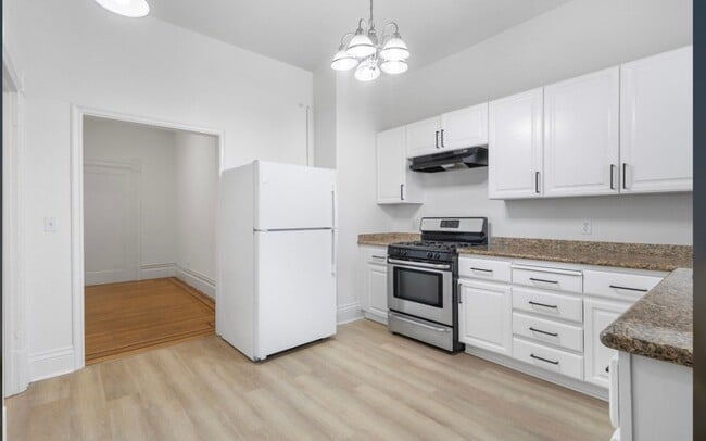 Photo - 2103 Clinton Ave Unit B