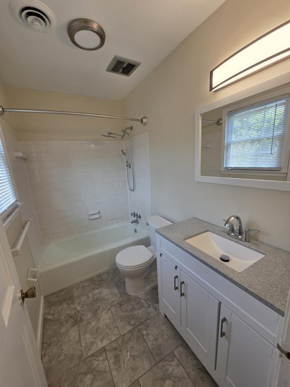 212 Stratford Dr