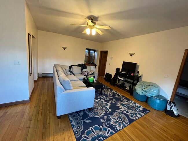 Living Room - 365 Hamilton St Unit Rear