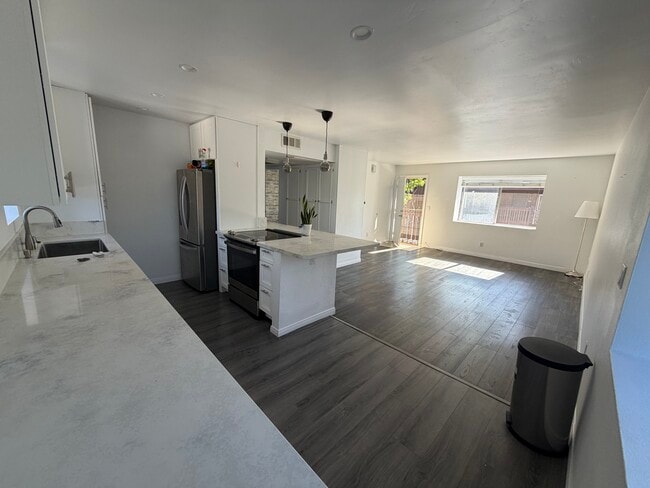 Photo - 12403 Julian Ave Unit 206