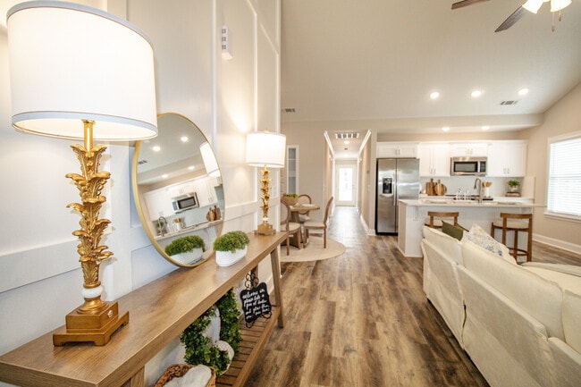 Photo - 116 Woodsedge Dr