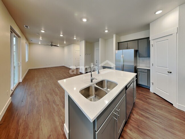 Photo - 3948 Patterdale Pl