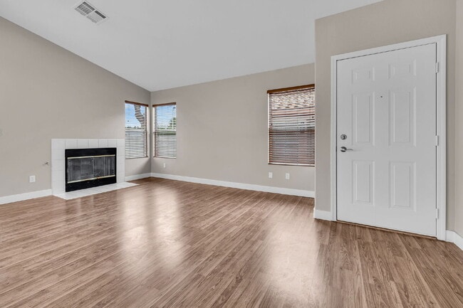 Photo - Newly Updated Property 3 Bedroom/2 Bath Single Story close to Summerlin Parkway and Buffalo