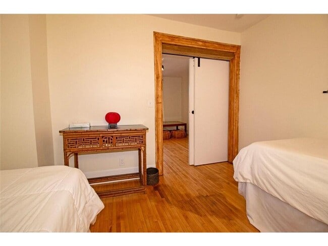 Photo - 1211 5th St NE