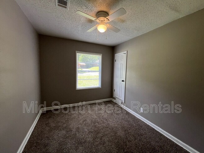 Photo - 3457 Madewell St