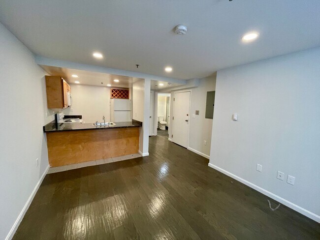FENWAY STUDIO WITH LAUNDRY IN UNIT AVAILAB... - FENWAY STUDIO WITH LAUNDRY IN UNIT AVAILAB... Rental