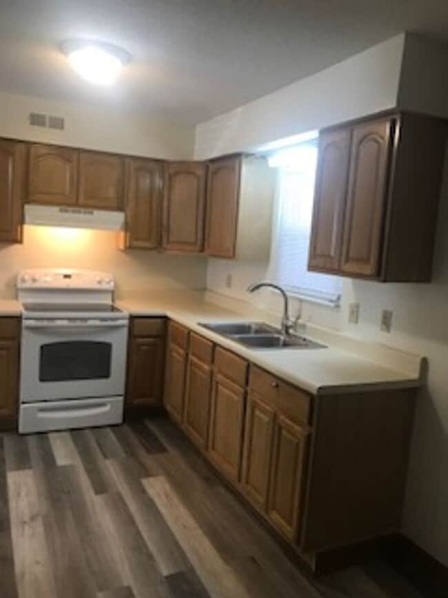 Photo - 1112 Park St