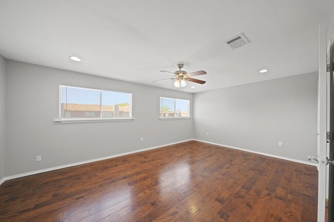 Building Photo - 13447 Castilian Dr Unit 57