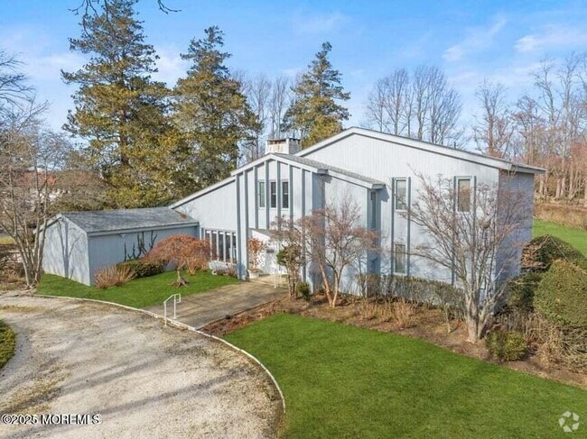 Building Photo - 225 Maplewood Ave Rental