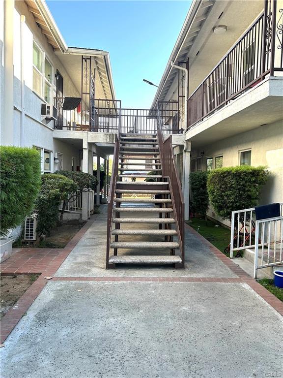 Photo - 476 E Woodbury Rd