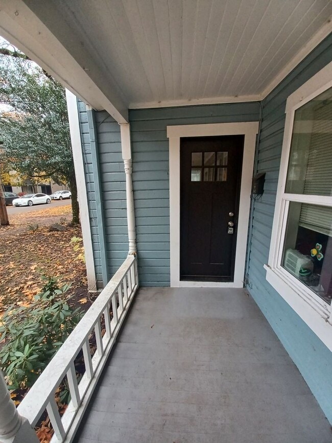 Photo - 840/842 Washington, LLC Unit 842