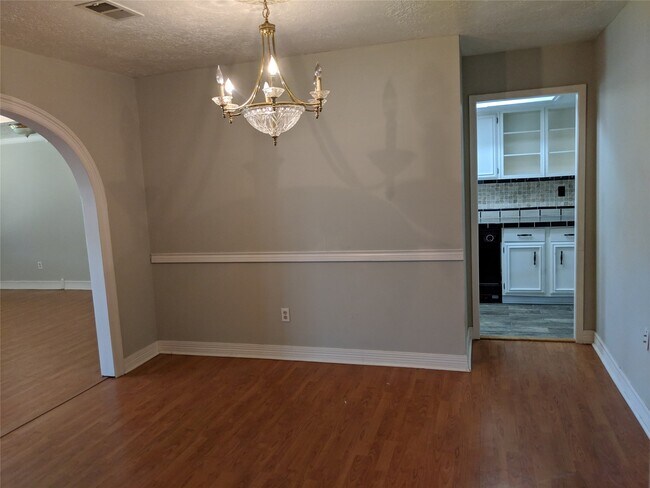 Photo - 5519 Birchgate Dr