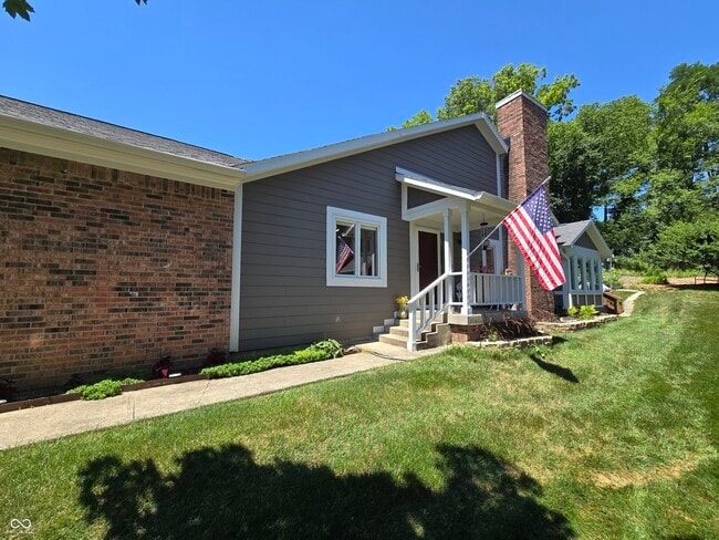 Photo - 8198 Foxchase Cir