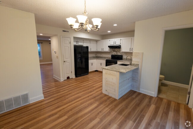 Building Photo - 13 Wilton Ct Rental