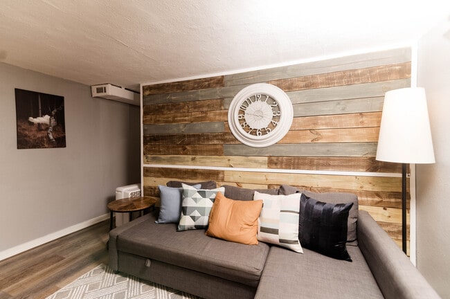 Building Photo - 539 Paines Ave NW Unit #2 Rental