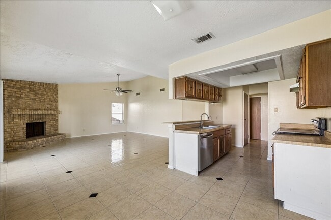 Photo - 16610 Quail Park Dr