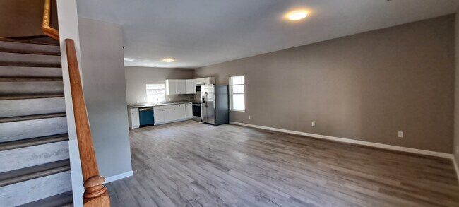 Photo - 9115 Cedarpark Ln NW