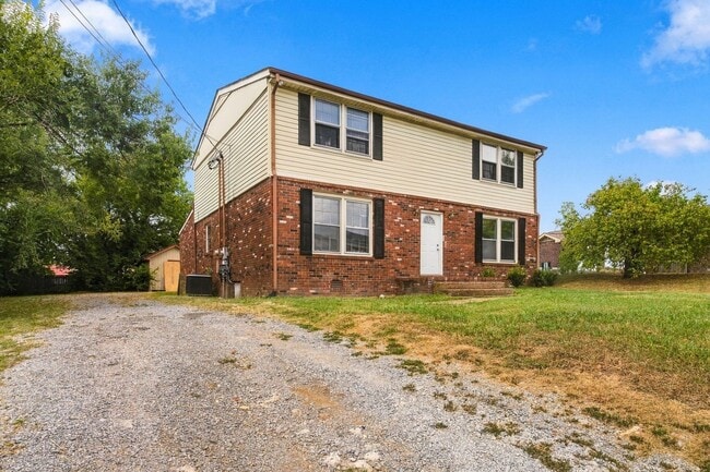 102 Susan Dr