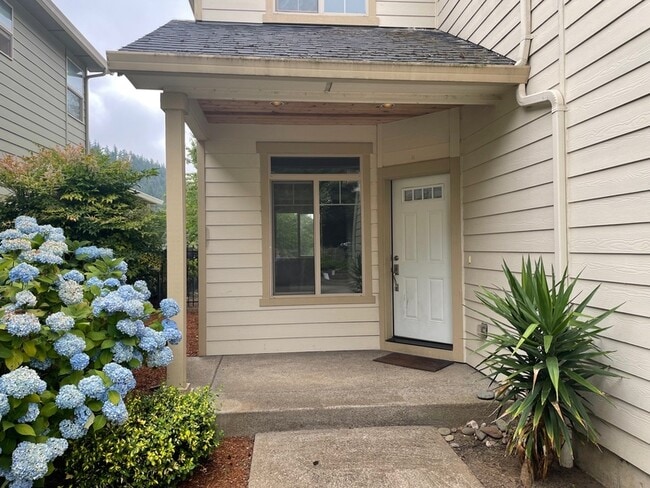 Photo - 2175 Mayfly St