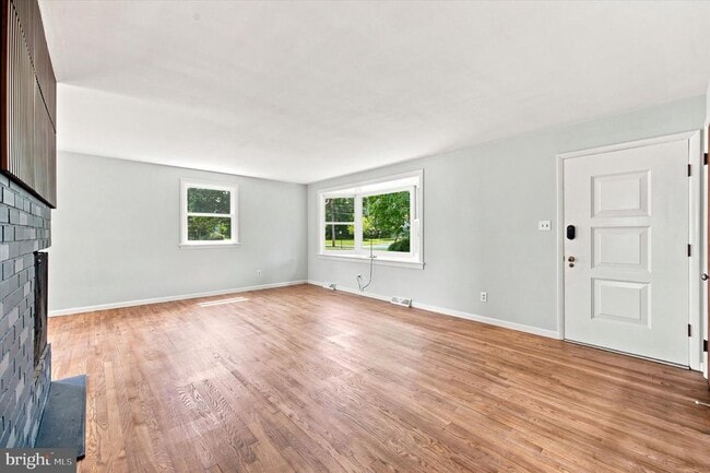 Photo - 112 Stump Rd
