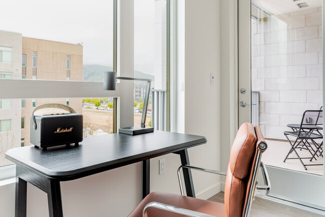 Photo - 3301 Innovation Wy Unidad FL2-ID2080