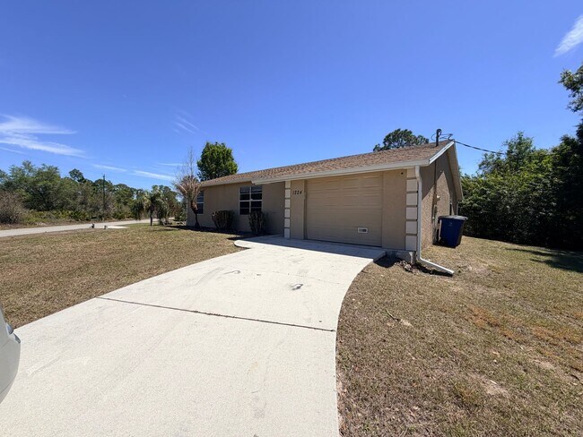 Photo - 3 bedroom 2 bath 1 Car Garage Single Family Home