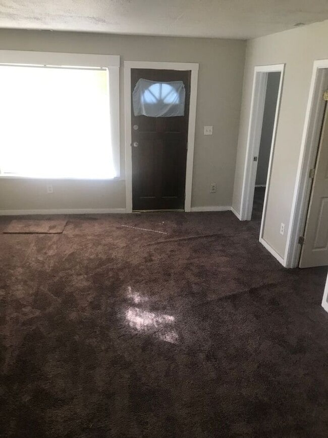 Photo - 4 bedroom ranch near dearborn- Section 8 A...