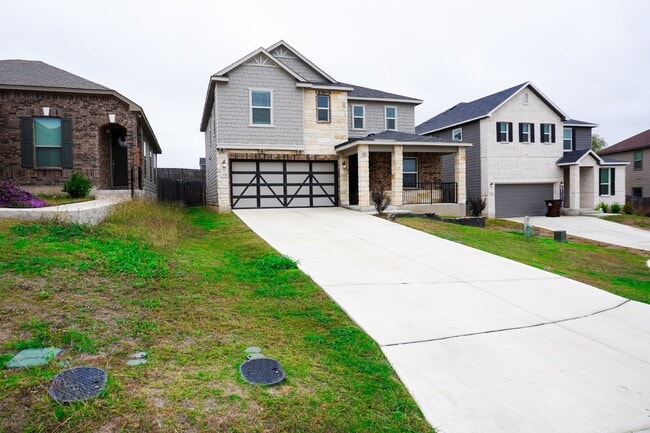 Photo - Feels Like New, 3 Bedroom in Champions Manor
