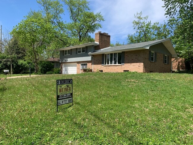 Photo - NOW Leasing!