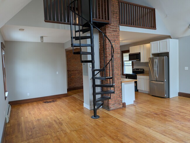 1014 Kenilworth Ave Unit 4