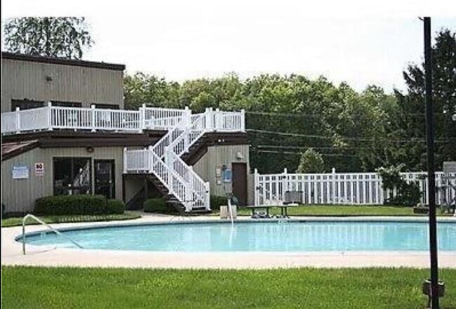 Photo - 92 Balance Rock Rd Unit 7