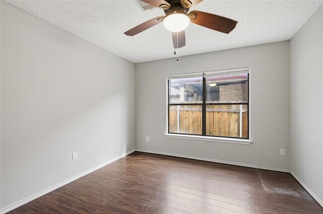 Photo - 7900 Rosenberry Dr