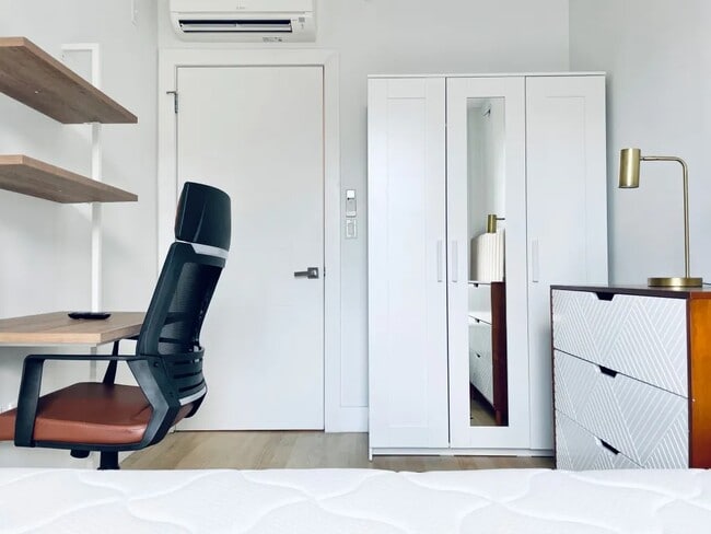 Photo - Furnished room/NOT APARTMENT Unit 3B