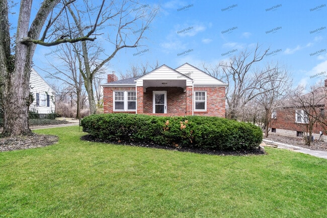 Building Photo - 1441 N Elizabeth Ave