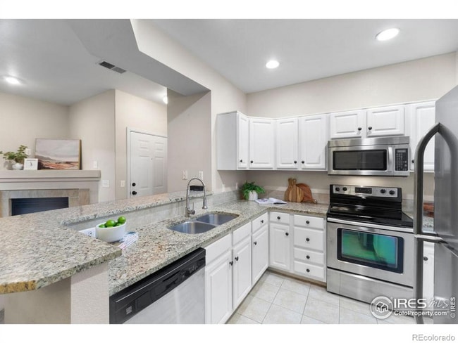 Building Photo - 4545 Wheaton Dr Rental