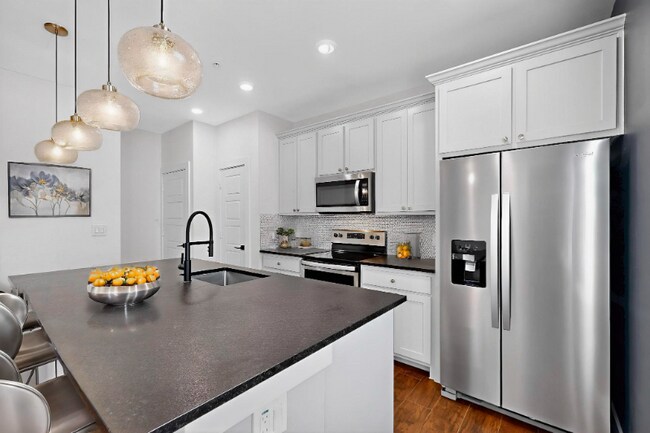 Photo - 800 S Welch St Unidad 101