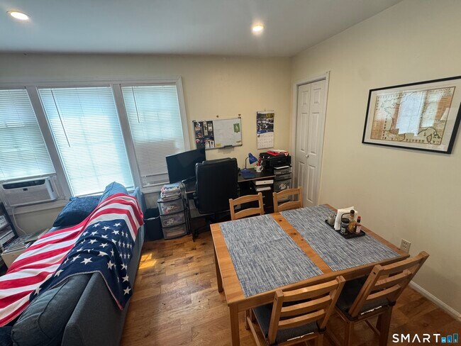 Photo - 74-76 Lawrence St Unit C