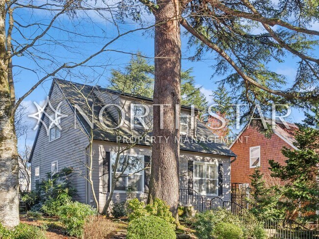 Photo - Perfect Old Town Lake Oswego Bungalow