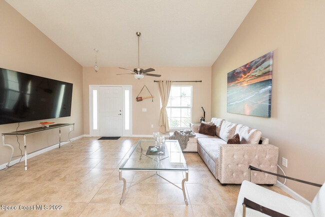 Photo - 4965 Mayflower St