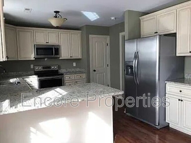 Photo - 21 Avalone Ct