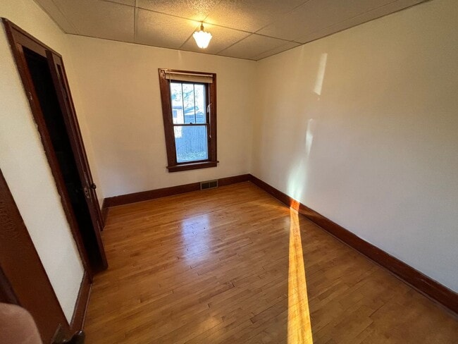 Photo - 510 Vaughn St Unit Lower