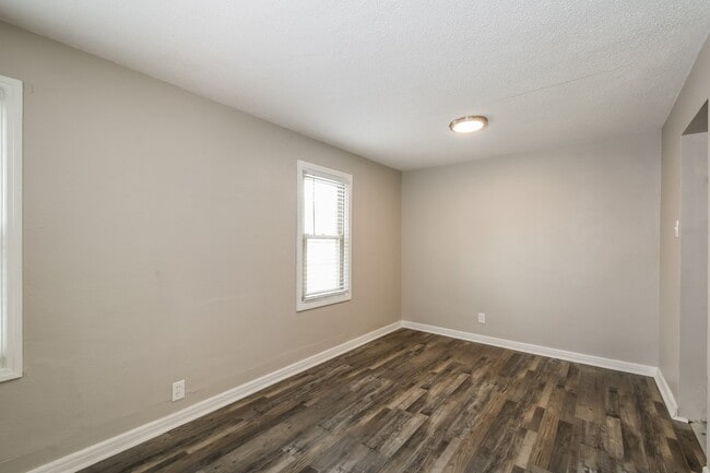 Photo - 9124 Guthrie Ave
