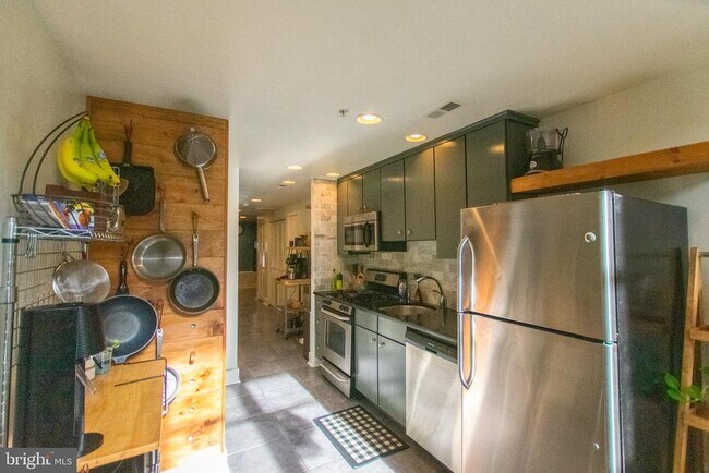 Photo - 1814 Christian St Unit 1