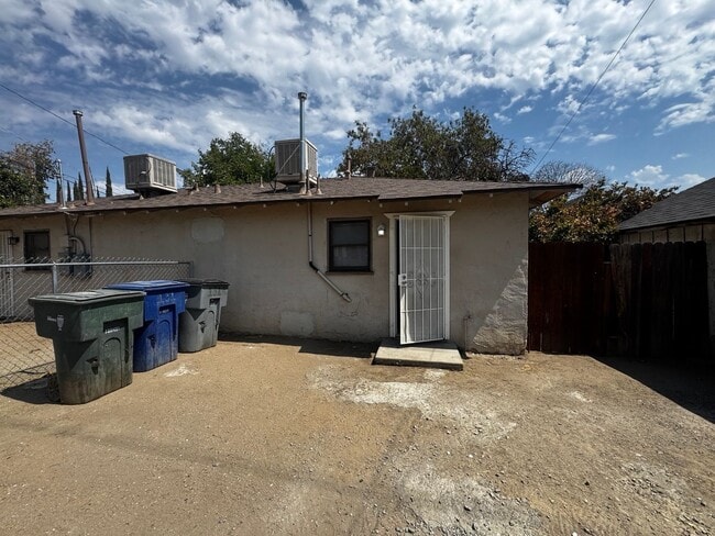 Photo - 129 N Park Ave Unit 129 N. Park Ave. # 131